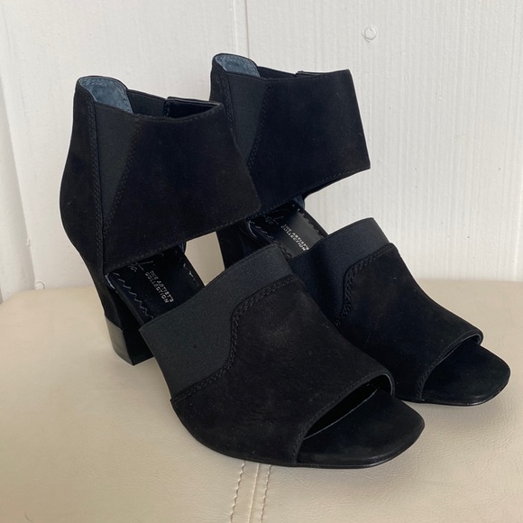 Black sandals - Picture 1 of 4